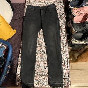 Garage brand high waisted skinny jeans in a size 7.